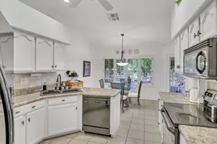 18764 N 89th Ln N, Peoria, AZ 85382 - Photo 9