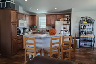 16125 S Apache Dr, Mayer, AZ 86333 - Photo 5