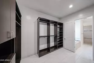 6327 E Dixileta Dr E, Cave Creek, AZ 85331 - Photo 33