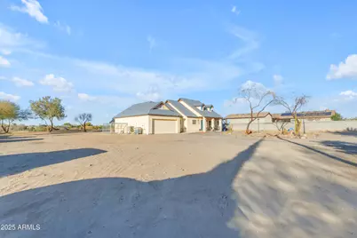 2064 W Dobbins Road, Phoenix, AZ 85041 - Photo 11