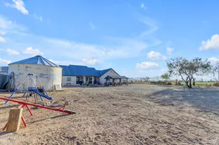 2064 W Dobbins Rd, Phoenix, AZ 85041 - Photo 7