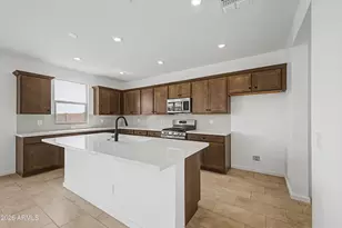 15579 W Hackamore Dr, Surprise, AZ 85387 - Photo 11