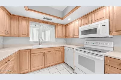 6608 W Phelps Road, Glendale, AZ 85306 - Photo 9