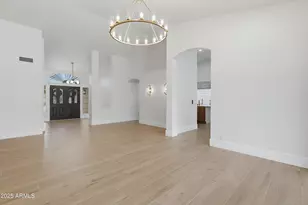 18637 N 85th Ln, Peoria, AZ 85382 - Photo 11