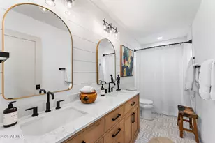 8113 E Morgan Trail, Scottsdale, AZ 85258 - Photo 19