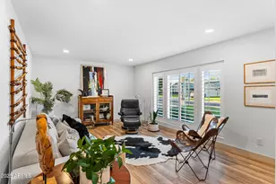 8113 E Morgan Trail, Scottsdale, AZ 85258 - Photo 11