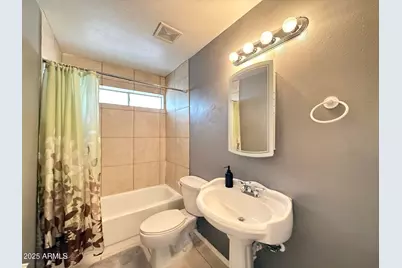 2535 E Maryland Drive, Tempe, AZ 85288 - Photo 9