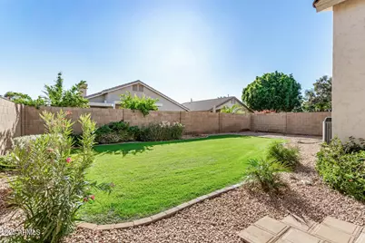 747 W Douglas Avenue, Gilbert, AZ 85233 - Photo 23