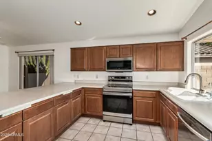 747 W Douglas Ave, Gilbert, AZ 85233 - Photo 9