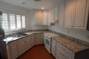 9235 N 51st Ln, Glendale, AZ 85302 - Photo 5