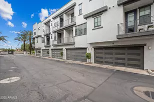 2090 S Dorsey Ln, Tempe, AZ 85282 - Photo 31