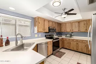 26435 S Hogan Dr, Sun Lakes, AZ 85248 - Photo 9