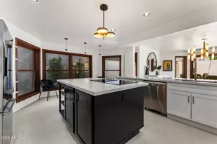 8915 N Drey Ln, Phoenix, AZ 85021 - Photo 13