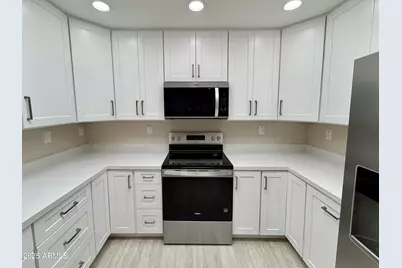 2535 E Bluefield Avenue, Phoenix, AZ 85032 - Photo 9