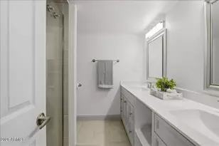 2837 E North Ln, Phoenix, AZ 85028 - Photo 15