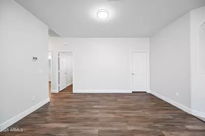 10805 W Woodland Avenue, Avondale, AZ 85323 - Photo 5