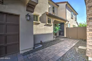 2353 W Gloria Ln, Phoenix, AZ 85085 - Photo 3