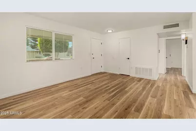 10722 W Kelso Drive, Sun City, AZ 85351 - Photo 9