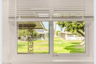 10722 W Kelso Drive, Sun City, AZ 85351 - Photo 13