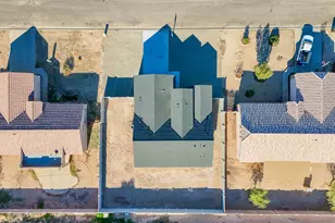 9125 W Reventon Dr, Arizona City, AZ 85123 - Photo 33