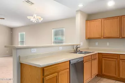 946 S 166th Avenue, Goodyear, AZ 85338 - Photo 5