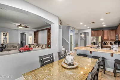 10054 E Lakeview Avenue, Mesa, AZ 85209 - Photo 15