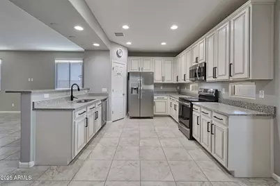 27278 N 77th Avenue, Peoria, AZ 85383 - Photo 7