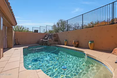 1044 W Indian Hills Place, Phoenix, AZ 85023 - Photo 21