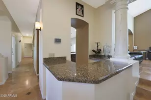 1044 W Indian Hills Pl, Phoenix, AZ 85023 - Photo 9