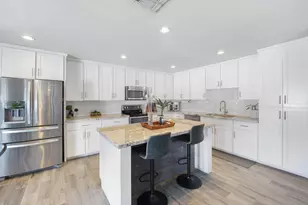 8728 E Monte Vista Rd, Scottsdale, AZ 85257 - Photo 7