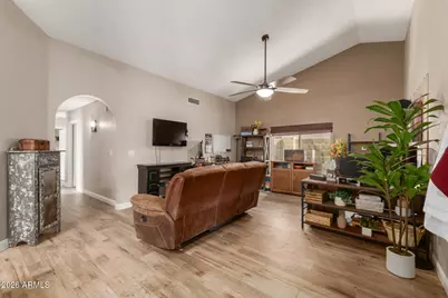 4154 W Questa Drive, Glendale, AZ 85310 - Photo 11