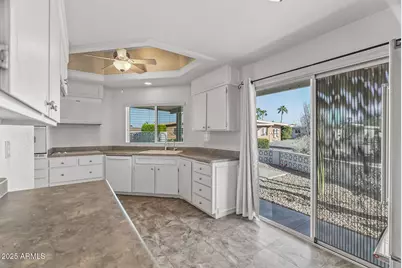 17841 N Willowbrook Drive, Sun City, AZ 85373 - Photo 27