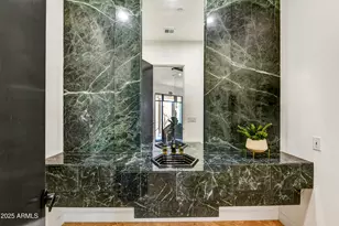 8812 E Palm Ln, Mesa, AZ 85207 - Photo 23