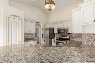 8103 W Tonto Ln, Peoria, AZ 85382 - Photo 13