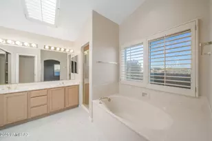 1645 E Ganymede Dr, Tucson, AZ 85737 - Photo 27