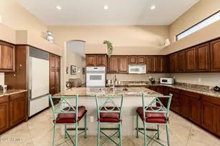 8100 E Camelback Rd, Scottsdale, AZ 85251 - Photo 19