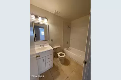 330 E Desert Drive, Phoenix, AZ 85042 - Photo 13