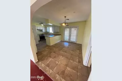 330 E Desert Drive, Phoenix, AZ 85042 - Photo 5