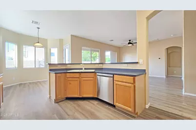 13586 W Monte Vista Road, Goodyear, AZ 85395 - Photo 19