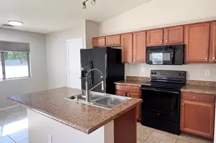 9847 W Lone Cactus Dr, Peoria, AZ 85382 - Photo 7