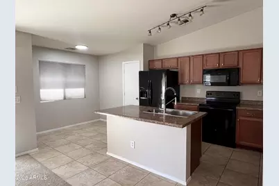 9847 W Lone Cactus Drive, Peoria, AZ 85382 - Photo 9