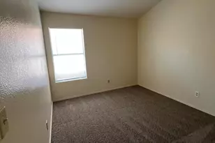 4509 E South Fork Dr, Phoenix, AZ 85044 - Photo 13