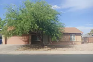 568 W Caroline Ln, Chandler, AZ 85225 - Photo 1