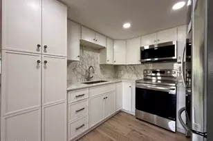 7930 E Camelback Rd, Scottsdale, AZ 85251 - Photo 11