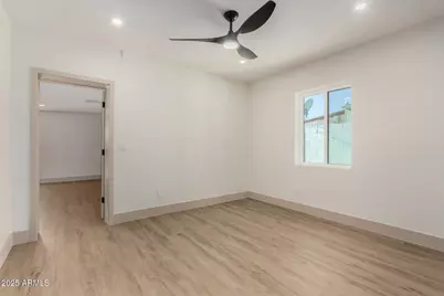 385 E Clarendon Avenue, Phoenix, AZ 85012 - Photo 19