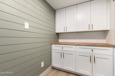 385 E Clarendon Avenue, Phoenix, AZ 85012 - Photo 27