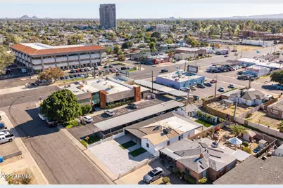 385 E Clarendon Avenue, Phoenix, AZ 85012 - Photo 35