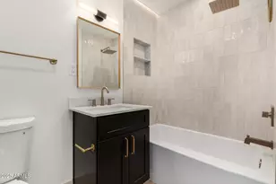 385 E Clarendon Ave, Phoenix, AZ 85012 - Photo 23