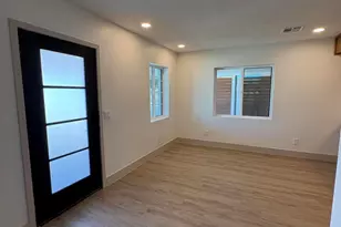 385 E Clarendon Ave, Phoenix, AZ 85012 - Photo 5