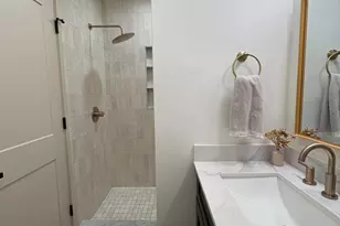 385 E Clarendon Ave, Phoenix, AZ 85012 - Photo 19
